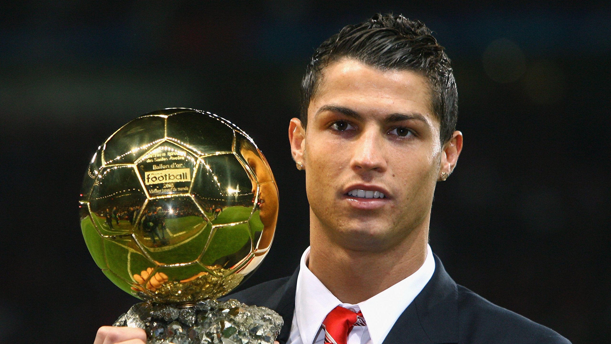 开云体育世界杯-意甲焦点战，荷兰关键战突围安哥拉，足球世界的命运交织  第2张