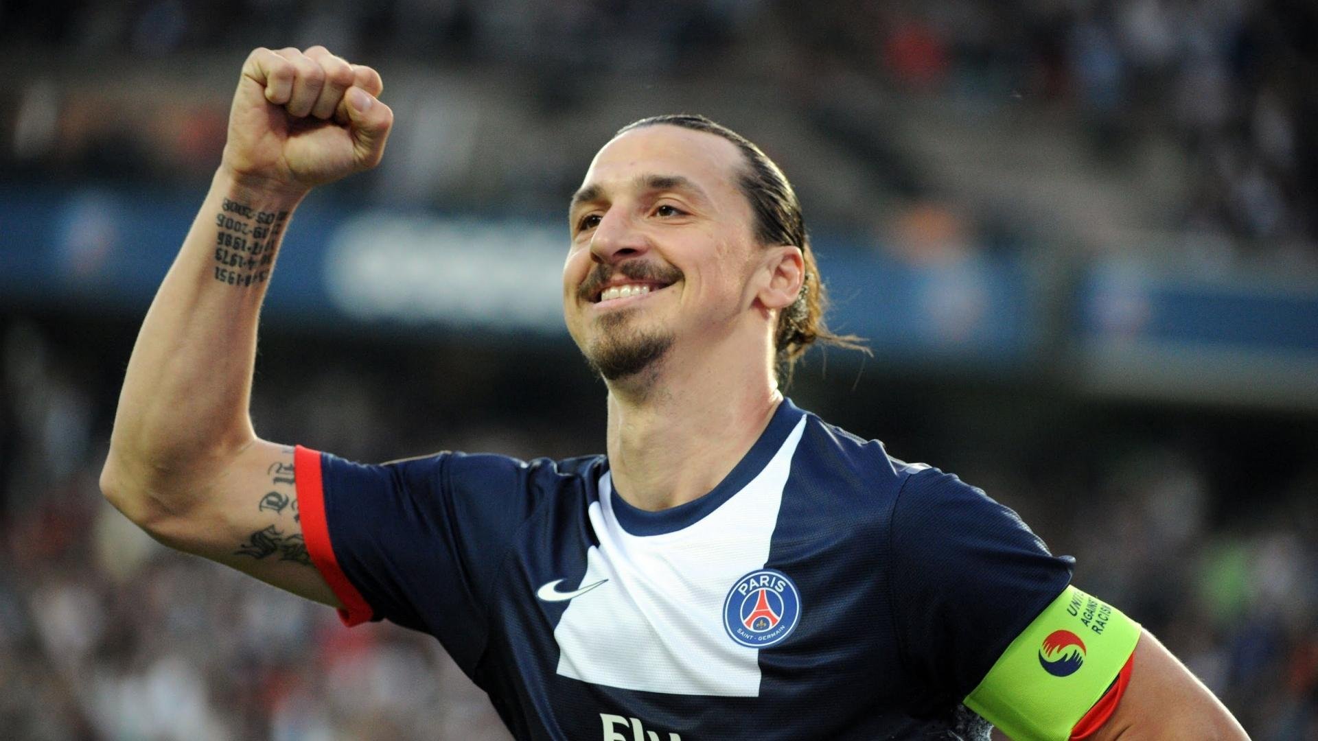 开云体育入口-厄瓜多尔击溃墨西哥，拉什福德赛后评分拉满，足球世界的平行叙事